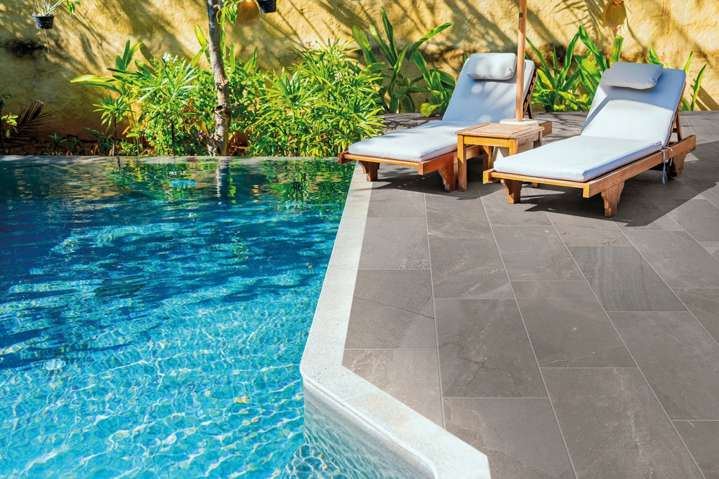 Make a Smart Splash: Complete Guide to Pool Tile
